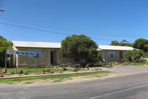ARNO BAY CARAVAN PARK - Accommodation Port Macquarie 2