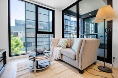 Stunning Bright Apartment At Hawthron/Glenferrie Station - Accommodation Port Macquarie 0