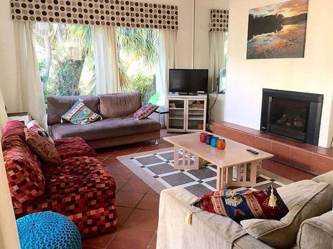 Wisteria Cottage On The Lagoon / Beach - Accommodation Port Macquarie 7