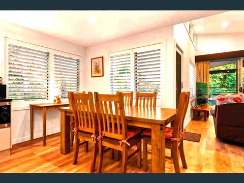 Fox & Hound At Bright - Accommodation Port Macquarie 6