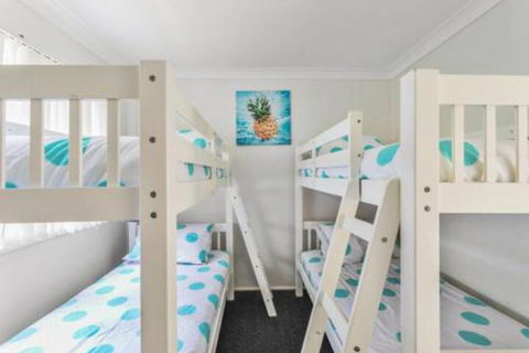 MOLLYMOOK BEACH COTTAGE - Accommodation Port Macquarie 2