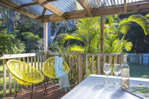 MOLLYMOOK BEACH COTTAGE - Accommodation Port Macquarie 0
