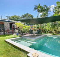 Tropical 3 Bedroom House Pool plus 4th Bedroom Bungalow