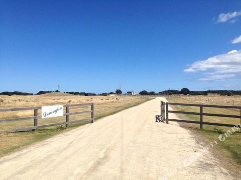 Donington - Accommodation Port Macquarie 6