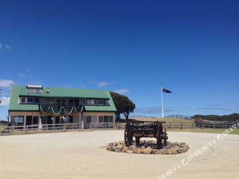 Donington - Accommodation Port Macquarie 3