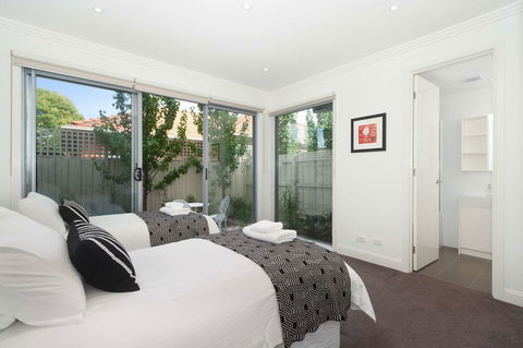 Style In The Heart Of Caulfield - Accommodation Port Macquarie 2