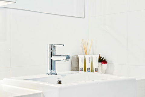 Modern Apartment Next To Largest Shopping Centre - Accommodation Port Macquarie 0