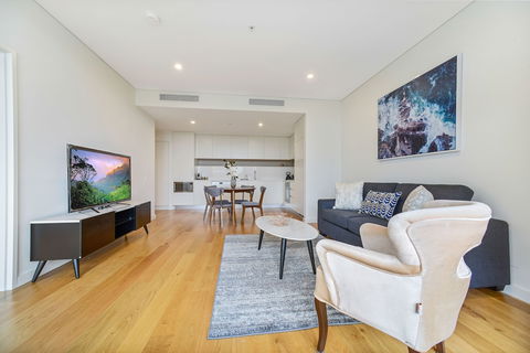 Modern Apartment Next To Largest Shopping Centre - Accommodation Port Macquarie 3