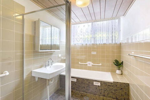 Casuarinas Unit 1 / 33 Soldiers Point Road - Accommodation Port Macquarie 7