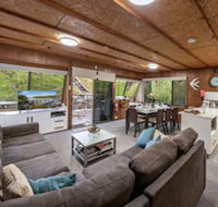 Boats And Bedzzz Houseboat Stays  Renmark River Villas - Accommodation Port Macquarie