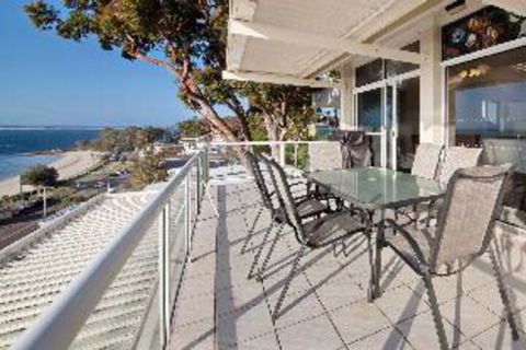 3 Bedroom House Classic View 2 / 49 Victoria Parade FREE WIFI - Accommodation Port Macquarie 3