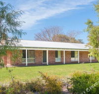 Dunsborough Holiday Homes Lens Lair Quindalup - Accommodation Port Macquarie