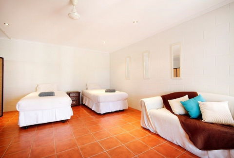 Hideaway Retreat Beach House With Pool - Accommodation Port Macquarie 4