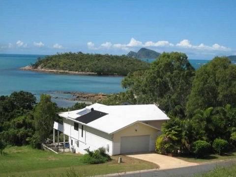 Hideaway Retreat Beach House With Pool - Accommodation Port Macquarie 0