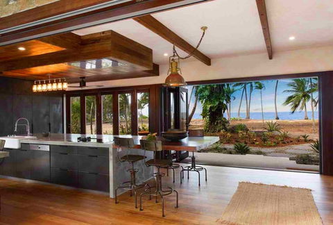 Spice At Oak Absolute Oceanfront House - Accommodation Port Macquarie 4