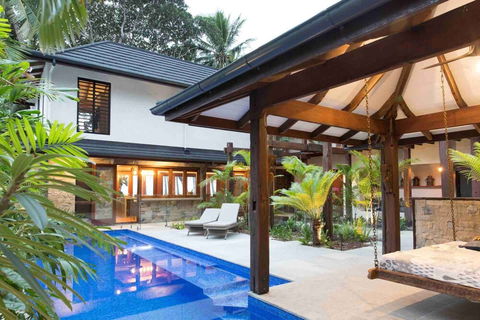 Spice At Oak Absolute Oceanfront House - Accommodation Port Macquarie 3