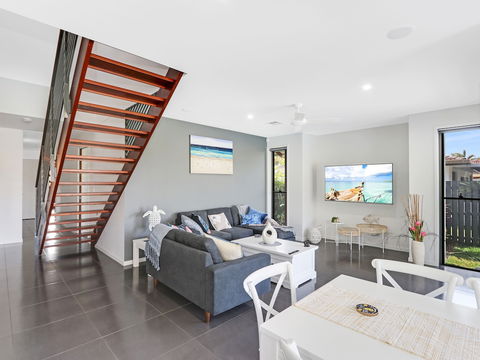 Adelong - Accommodation Port Macquarie 6