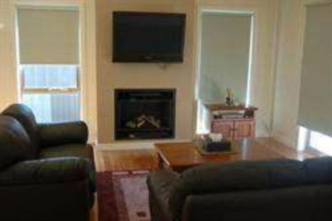 Track 4 - Accommodation Port Macquarie 3