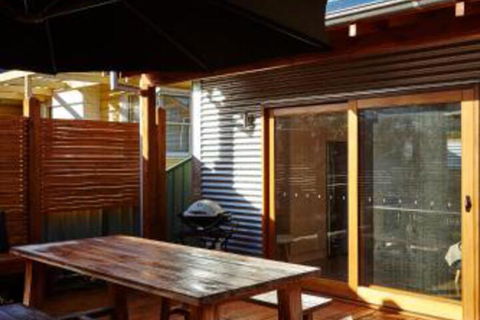 MounTin Hut Central Bright - Accommodation Port Macquarie 0