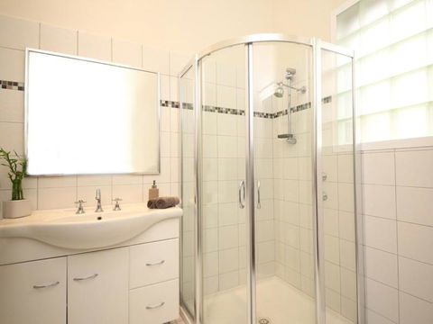 Dawson Accommodation - Accommodation Port Macquarie 4