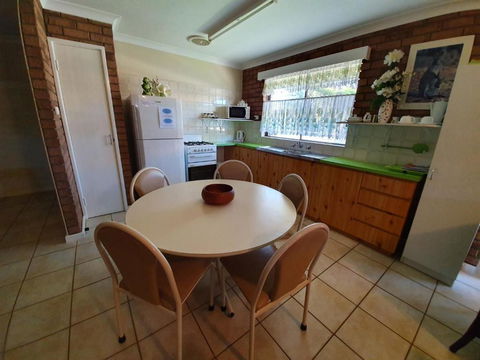 Ocean Beach Chalet 15 - Accommodation Port Macquarie 5