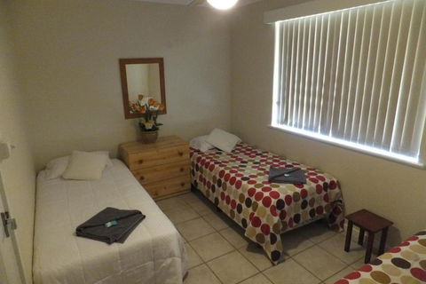 Ocean Beach Chalet 15 - Accommodation Port Macquarie 3