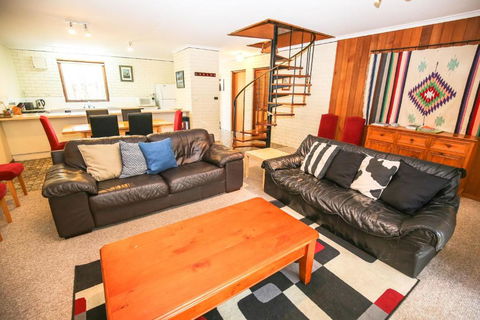 Cedar Holiday Units Apartment 1 - Accommodation Port Macquarie 1