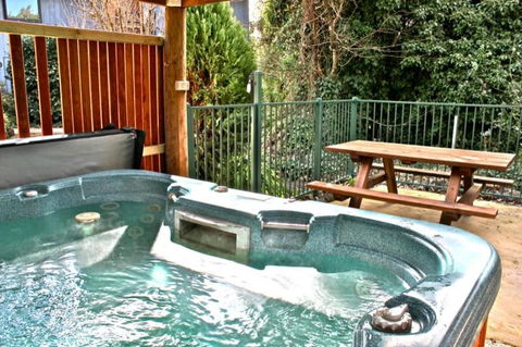 Cedar Holiday Units Apartment 1 - Accommodation Port Macquarie 2