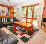 Cedar Holiday Units Apartment 1 - Accommodation Port Macquarie