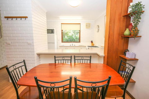 Cedar Holiday Units Apartment 3 - Accommodation Port Macquarie 3