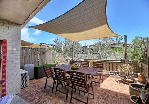 Central Bohemian Studio - Accommodation Port Macquarie 6