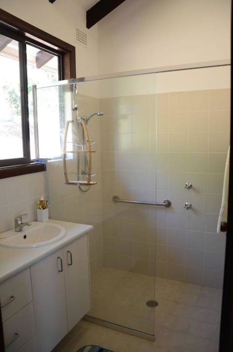 Barrels Beach House 28 Dulconghi Street - Accommodation Port Macquarie 1