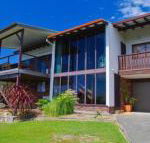 Barrels Beach House 28 Dulconghi Street - Accommodation Port Macquarie