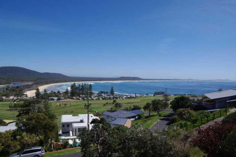 Endeavour 10 Dulconghi Street - Accommodation Port Macquarie 4