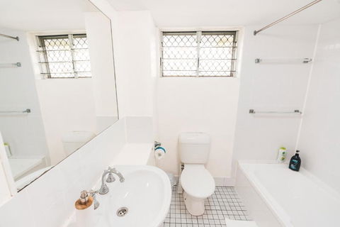 Inner City Value - Accommodation Port Macquarie 2