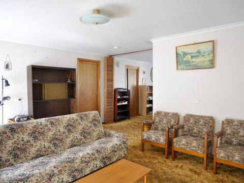 RETRO RETREAT INLET SIDE - Accommodation Port Macquarie 1