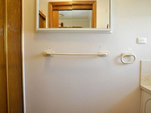 RETRO RETREAT INLET SIDE - Accommodation Port Macquarie 5