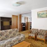 RETRO RETREAT INLET SIDE - Accommodation Port Macquarie 0