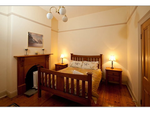 Fairholme Townhouse - Accommodation Port Macquarie 0