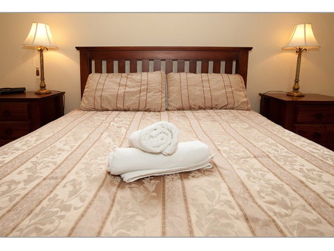 Fairholme Townhouse - Accommodation Port Macquarie 3