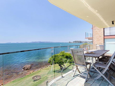 2 Lanimer 14 Mitchell Street Beautiful Waterfront Property With Spectacular Views - Accommodation Port Macquarie 1