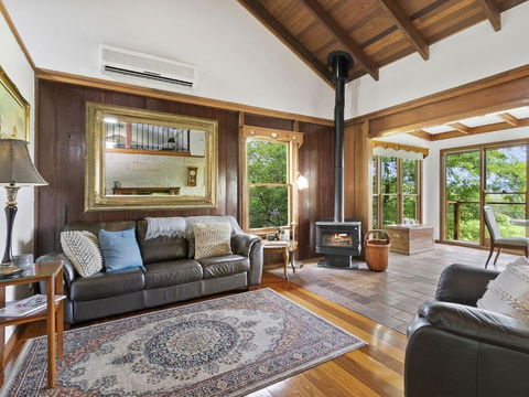 CHRISTOPHERS COTTAGE - Accommodation Port Macquarie 1