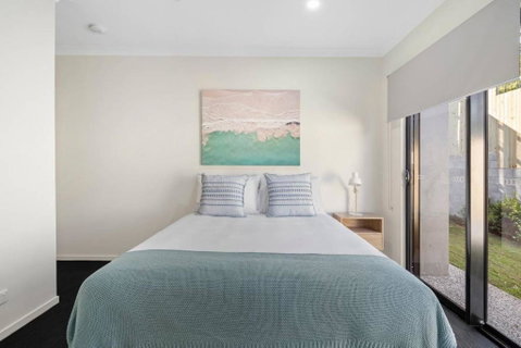 DAYDREAMING Airlie Beach Water Views & Only 200m To Boardwalk. - Accommodation Port Macquarie 3