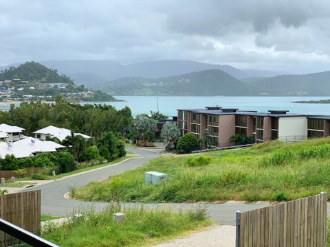 DAYDREAMING Airlie Beach Water Views & Only 200m To Boardwalk. - Accommodation Port Macquarie 2