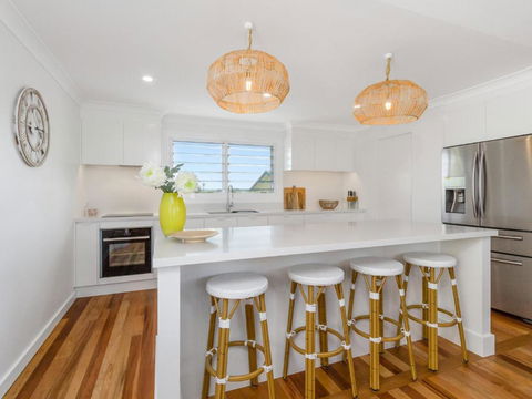 KINGY BEACH HOUSE At 162 - Accommodation Port Macquarie 1
