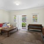 THE TEACHERS COTTAGE - Accommodation Port Macquarie 0