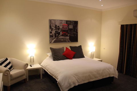 Gundaroo Manor Bed & Breakfast - Accommodation Port Macquarie 3