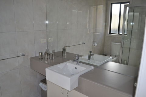 Cypress Drive Townhouse - Accommodation Port Macquarie 1