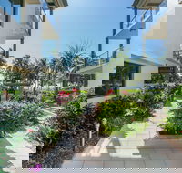 Beachfront Apartment with Ocean Views - Accommodation Port Macquarie