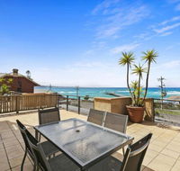 APARTMENT 12 PACIFIC APARTMENTS Across From the Pier - Accommodation Port Macquarie